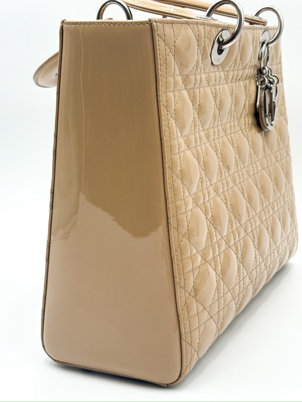 Lady Dior Biege Patent Large Bag - Picture 13 of 17